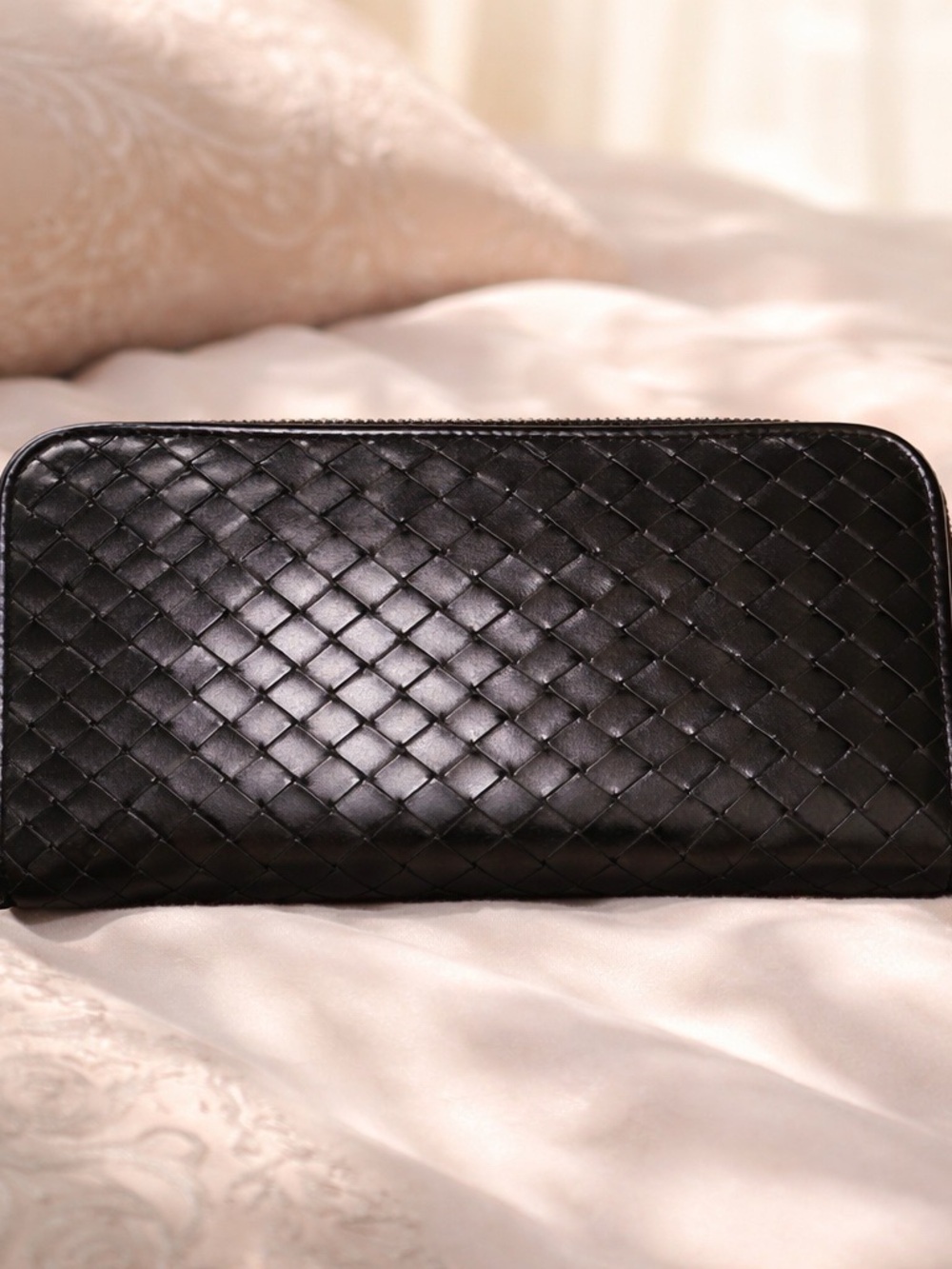 GORGEOUS VINTAGE BOTTEGA INTRECCIATO LONG VENETA NAPA LEATHER ZIPPERED WALLET